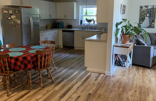 Dayton House | Roddy WildernessnQuiet Quaint Home in the woods.