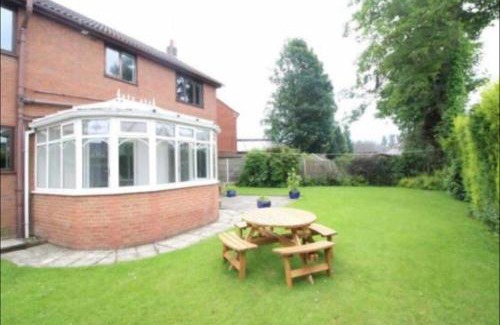 Winterley House | Rode house home stay