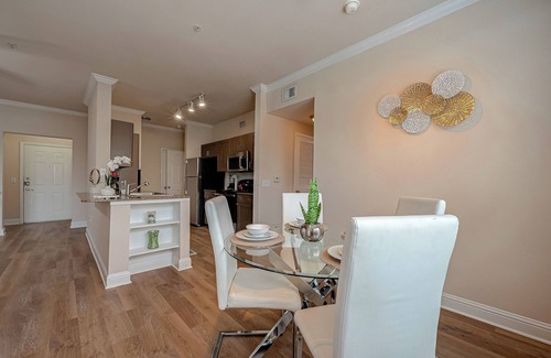 Houston Apartment | Rodeo NRG Med Ctr Galleria 2 Bed 2 Bath Luxury