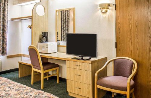 Colby Hotel | Rodeway Inn Abbotsford