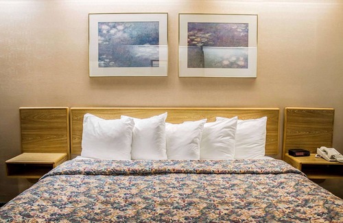 Colby Hotel | Rodeway Inn Abbotsford