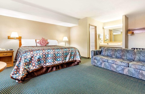 Blair Hotel | Rodeway Inn Blair