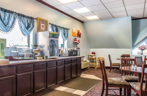 Brookville Hotel | Rodeway Inn Brookville