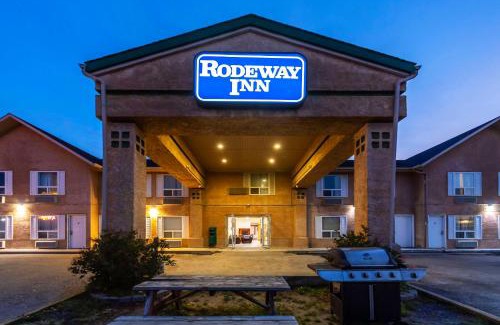 Edson Hotel | Rodeway Inn