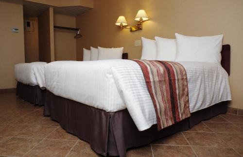 Gaspe Hotel | Rodeway Inn