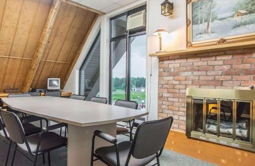 St. Andre Hotel | Rodeway Inn
