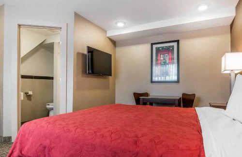 North Park Hotel | Rodeway Inn Chicago/Evanston