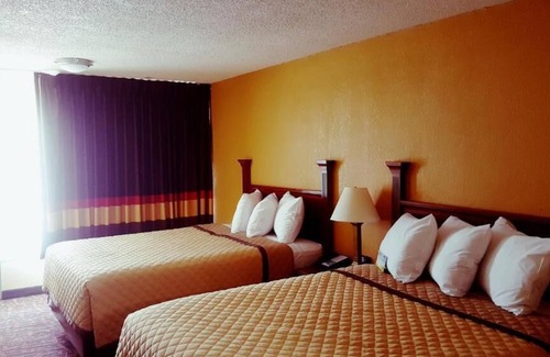 Concord Hotel | Rodeway Inn Concord - Kannapolis