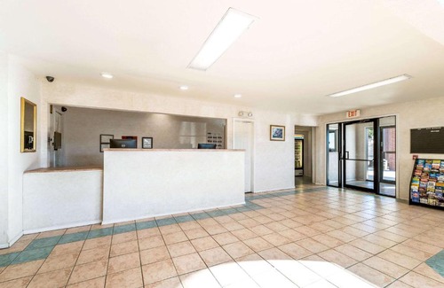 Decatur Hotel | Rodeway Inn Decatur