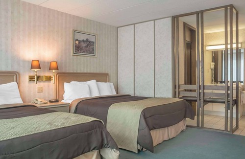 Fallsview Hotel | Rodeway Inn Fallsview