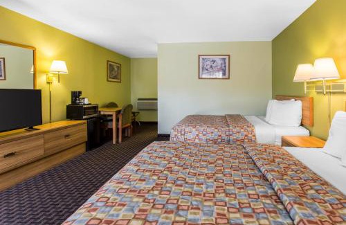 Gunnison Hotel | Rodeway Inn Gunnison - Crested Butte