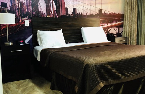 Huntington Station Hotel | Rodeway Inn Huntington Station - Melville