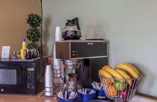 Jackson Hotel | Rodeway Inn Jackson Northwest