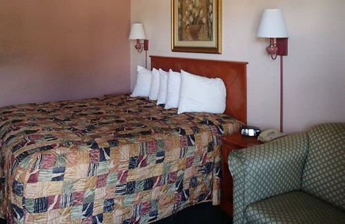 Leesburg Hotel | Rodeway Inn Leesburg Chain of Lakes