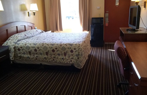 Mount Laurel Hotel | Rodeway Inn Mount Laurel Hwy 73