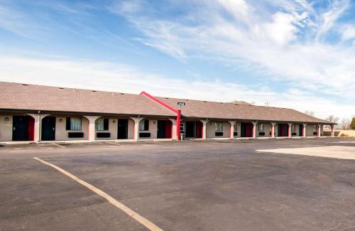Pauls Valley Hotel | Rodeway Inn Pauls Valley
