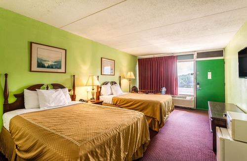 Mount Vernon Hotel | Rodeway Inn Renfro Valley