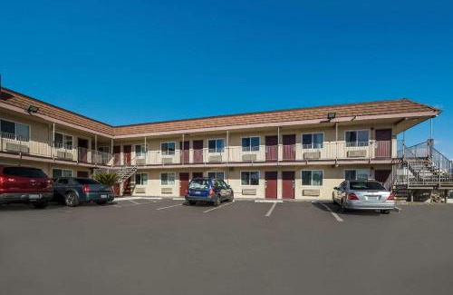 San Bernardino Hotel | Rodeway Inn San Bernardino - Colton