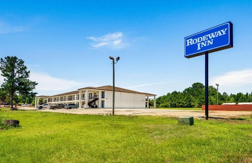 Sandersville Hotel | Rodeway Inn Sandersville