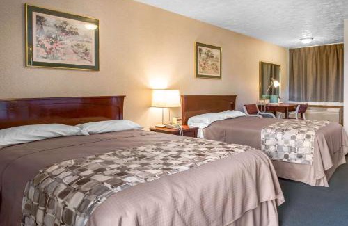 Branford Hotel | Rodeway Inn & Suites Branford - Guilford