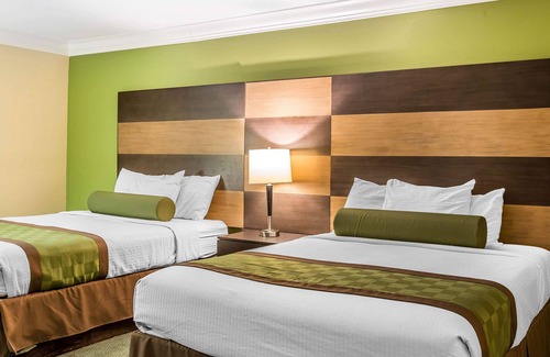 Canyon Lake Hotel | Rodeway Inn & Suites Canyon Lake-Menifee West