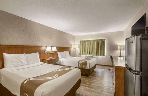 Grand Rapids Hotel | Rodeway Inn & Suites Grand Rapids Southeast