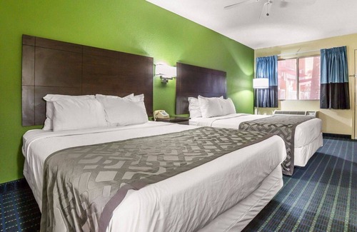 Needles Hotel | Rodeway Inn & Suites Needles