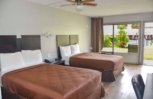 Sun City Center Hotel | Rodeway Inn Sun City Center
