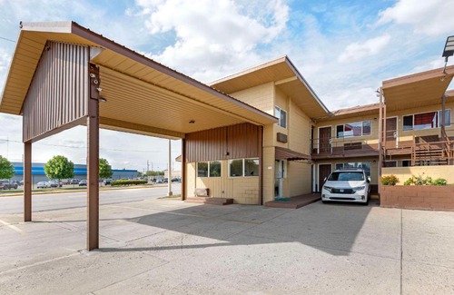 Terre Haute Hotel | Rodeway Inn Terre Haute