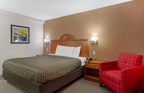 Terre Haute Hotel | Rodeway Inn Terre Haute