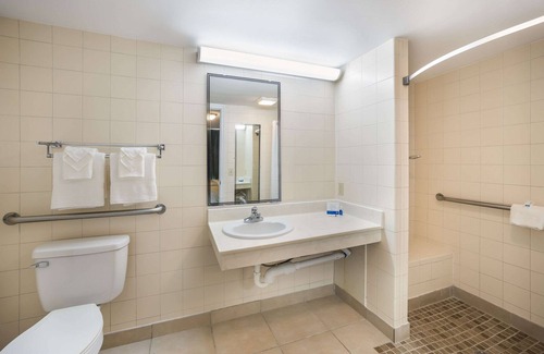 Adel Hotel | Rodeway Inn