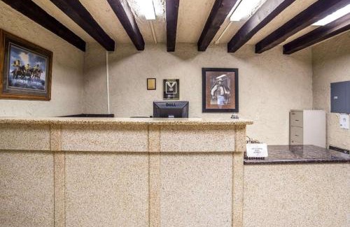 Baker City Hotel | Rodeway Inn