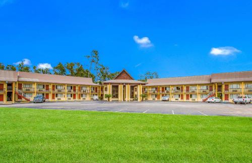 Bonifay Hotel | Rodeway Inn