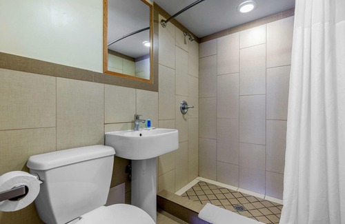 Peterson Park Hotel | Rodeway Inn