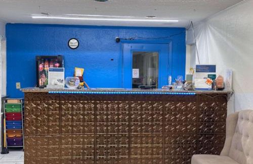 Flora Hotel | Rodeway Inn