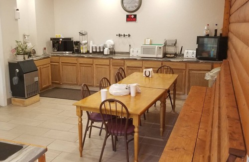 Mary Alice Hotel | Rodeway Inn