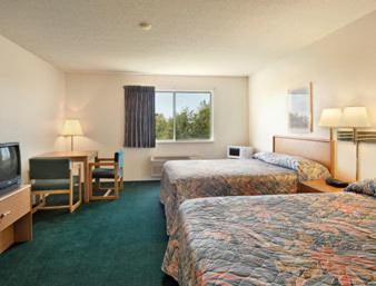 Milaca Hotel | Rodeway Inn