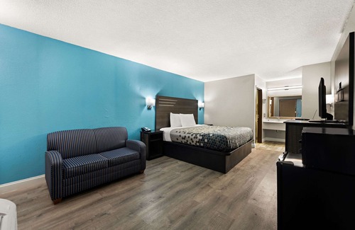 Dumbarton Hotel | Rodeway Inn