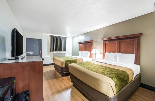 Saint Joseph Hotel | Rodeway Inn