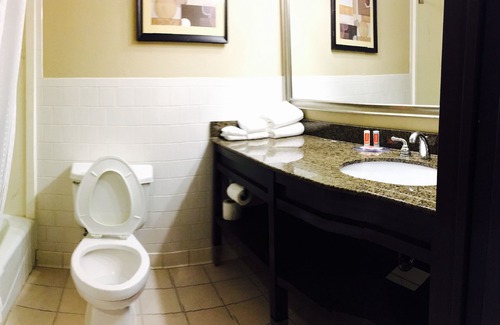 Sandston Hotel | Rodeway Inn