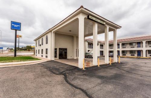 Santa Rosa Hotel | Rodeway Inn