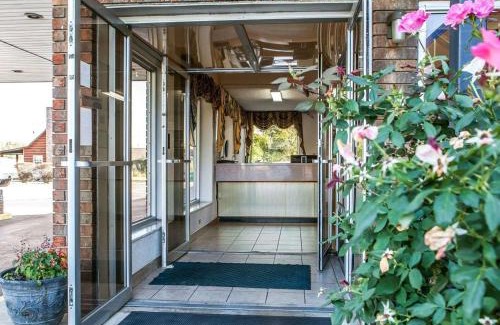 Sweetwater Hotel | Rodeway Inn