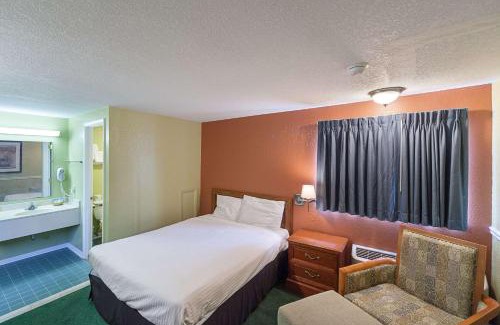 Wauseon Hotel | Rodeway Inn Wauseon