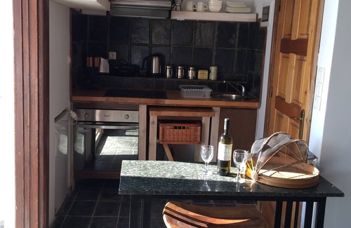 Kalami House | Roditses Beach sea front Apartments