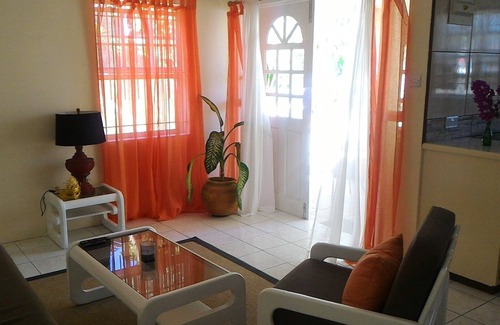 Rodney Bay Apartment | Rodney Bay Beach Home near EVERYTHING