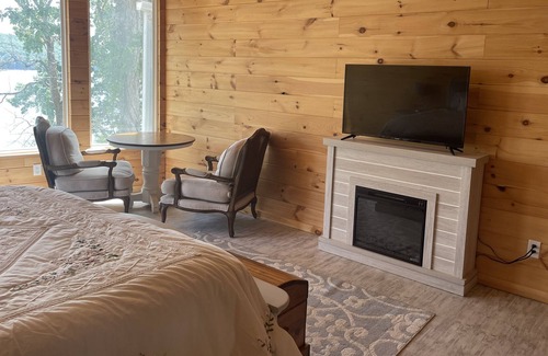 Chickamauga Lake House | Rodriguez River Ranch Beautiful view of the Tennessee River Sale Creek Tn.
