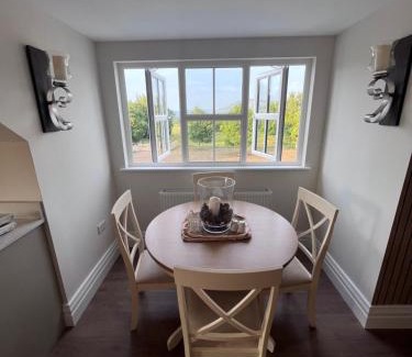 Londonderry Apartment | Roe Retreat