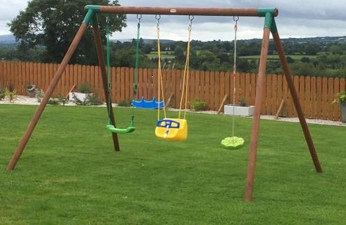 Limavady House | Roe Valley Cottage - LA Spa Hot Tub