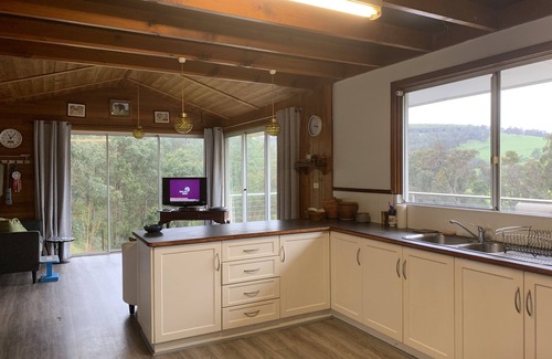 Hester Brook House | Roebank on the Blackwood River Cottage, Farm stay and Homestead