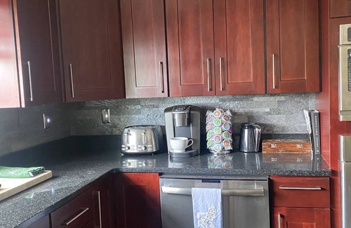 Big Rapids House | Rogers Pond Luxurious & Romantic Getaway